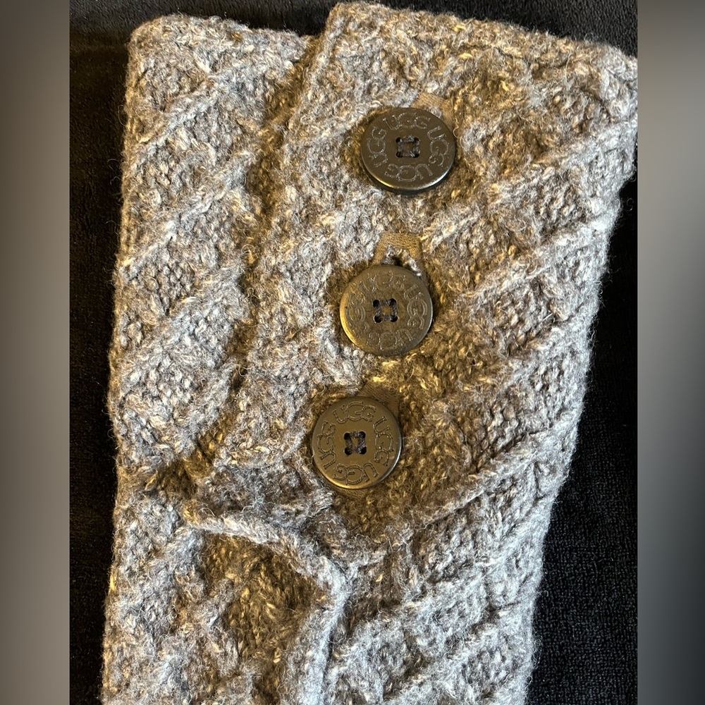 UGG Australia Lattice Cardy Boots - Picture 15 of 16